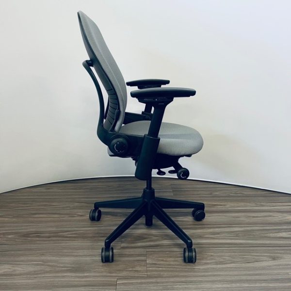 Steelcase Leap V2 - Image 7